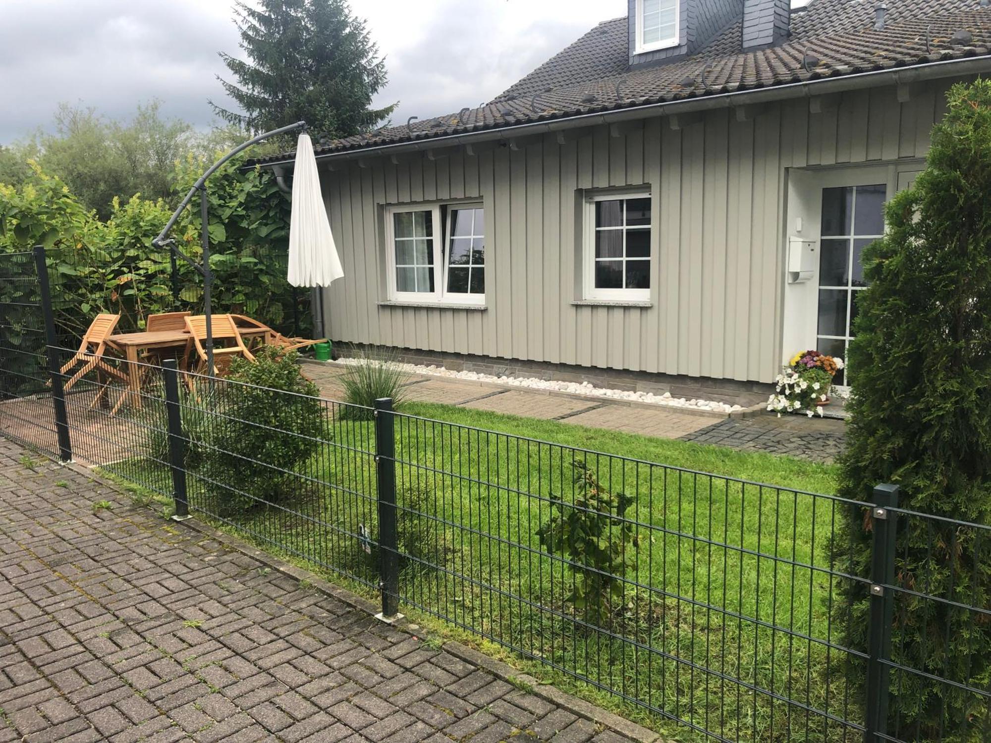 Ferienwohnung Am Rothaarsteig Bad Berleburg Exteriör bild